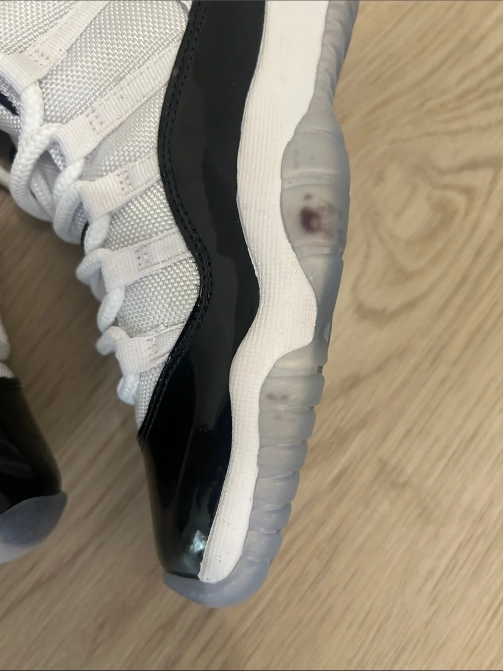 BTS 2018 Jordan XI 11 Concord #45 White/Black patent leather Sneakers size 3.5Y